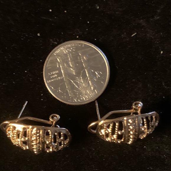 Ring & Earrings Set - Picture 5 of 6